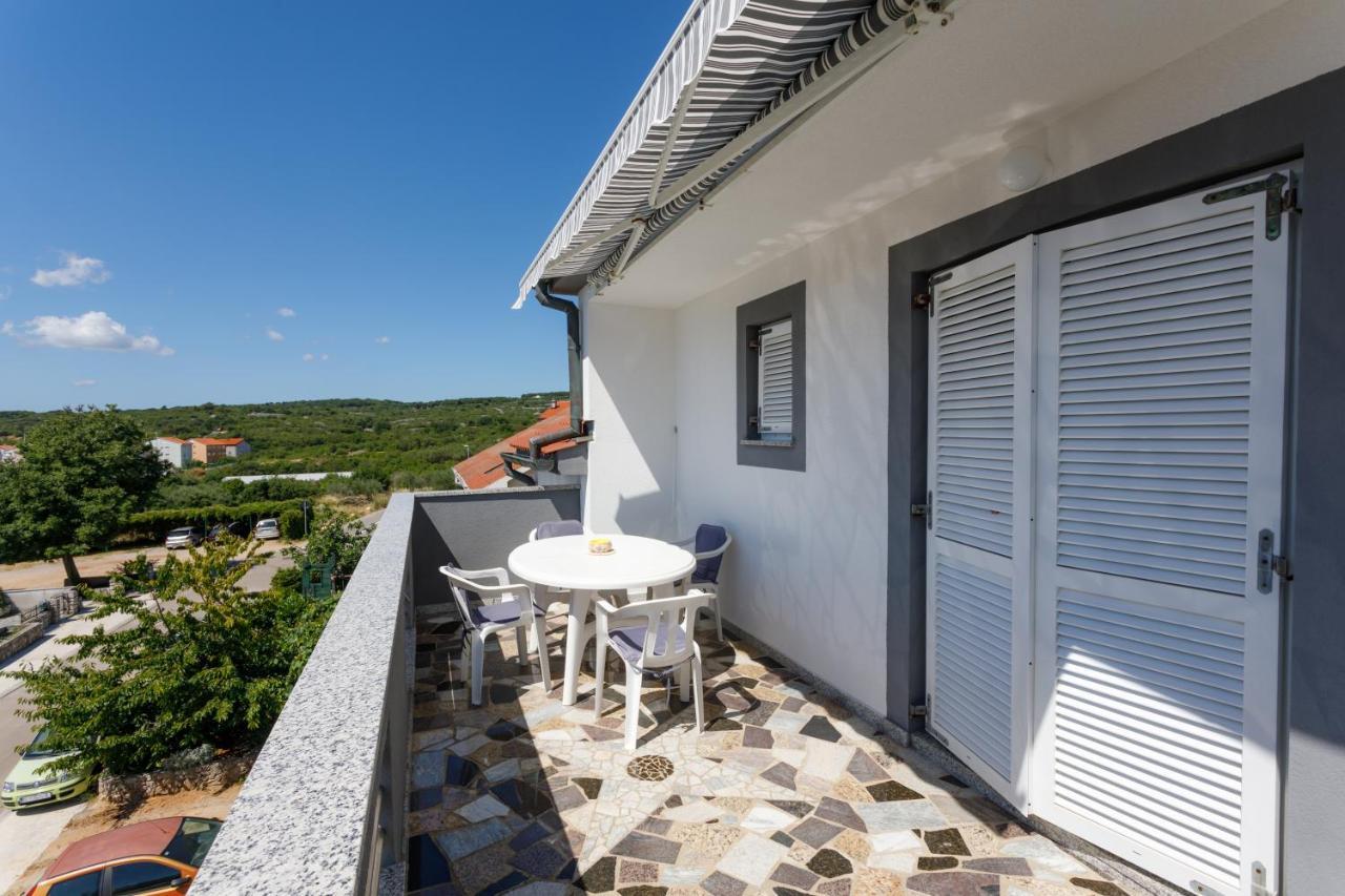 Apartments Lacic Veglia Exterior foto