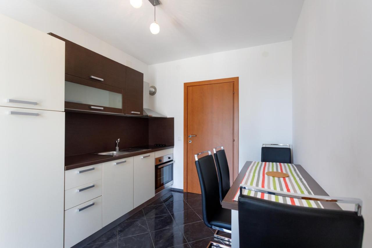 Apartments Lacic Veglia Exterior foto